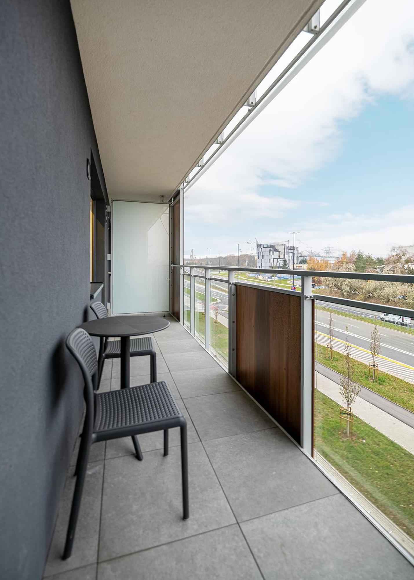 Rentplanet - Apartamenty Pileckiego 华沙 外观 照片